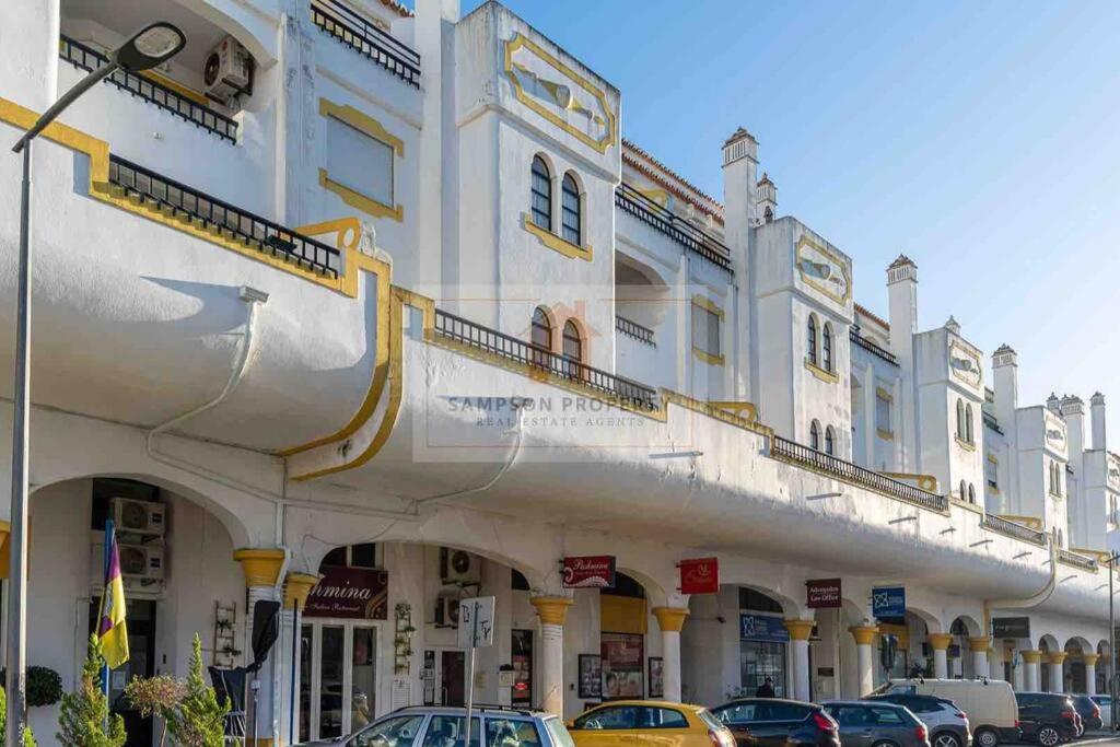 Spacious Two Bedroom Apt, 200M From The Beach Carvoeiro (Lagoa) Exterior foto