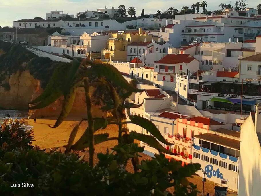 Spacious Two Bedroom Apt, 200M From The Beach Carvoeiro (Lagoa) Exterior foto