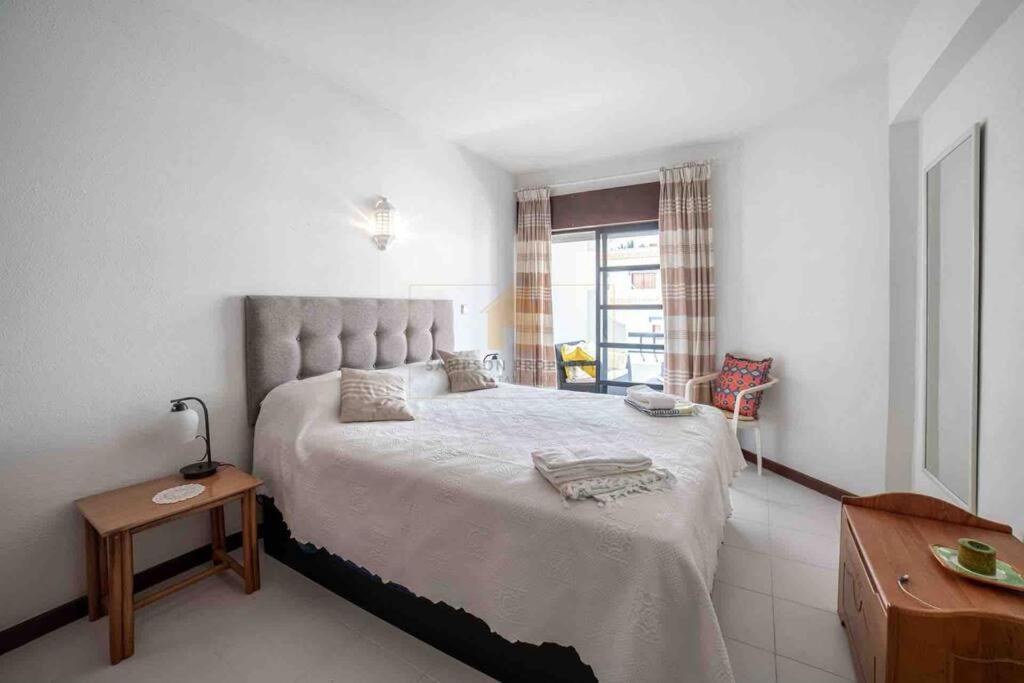 Spacious Two Bedroom Apt, 200M From The Beach Carvoeiro (Lagoa) Exterior foto